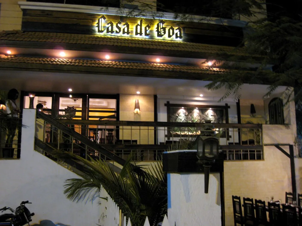2. Dance the Night Away at Popular Nightclubs