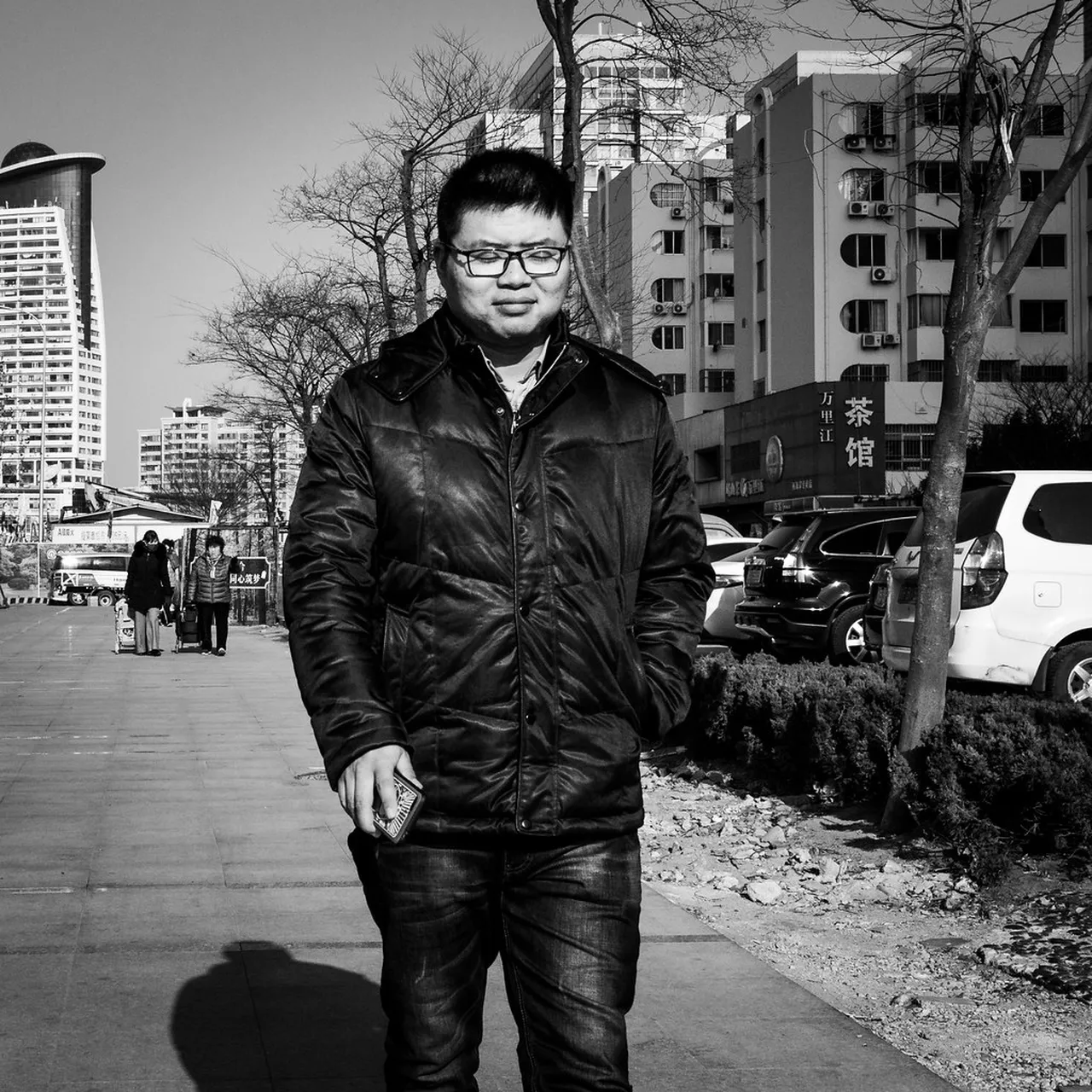 3. Strolling Along the Scenic QD Promenade
