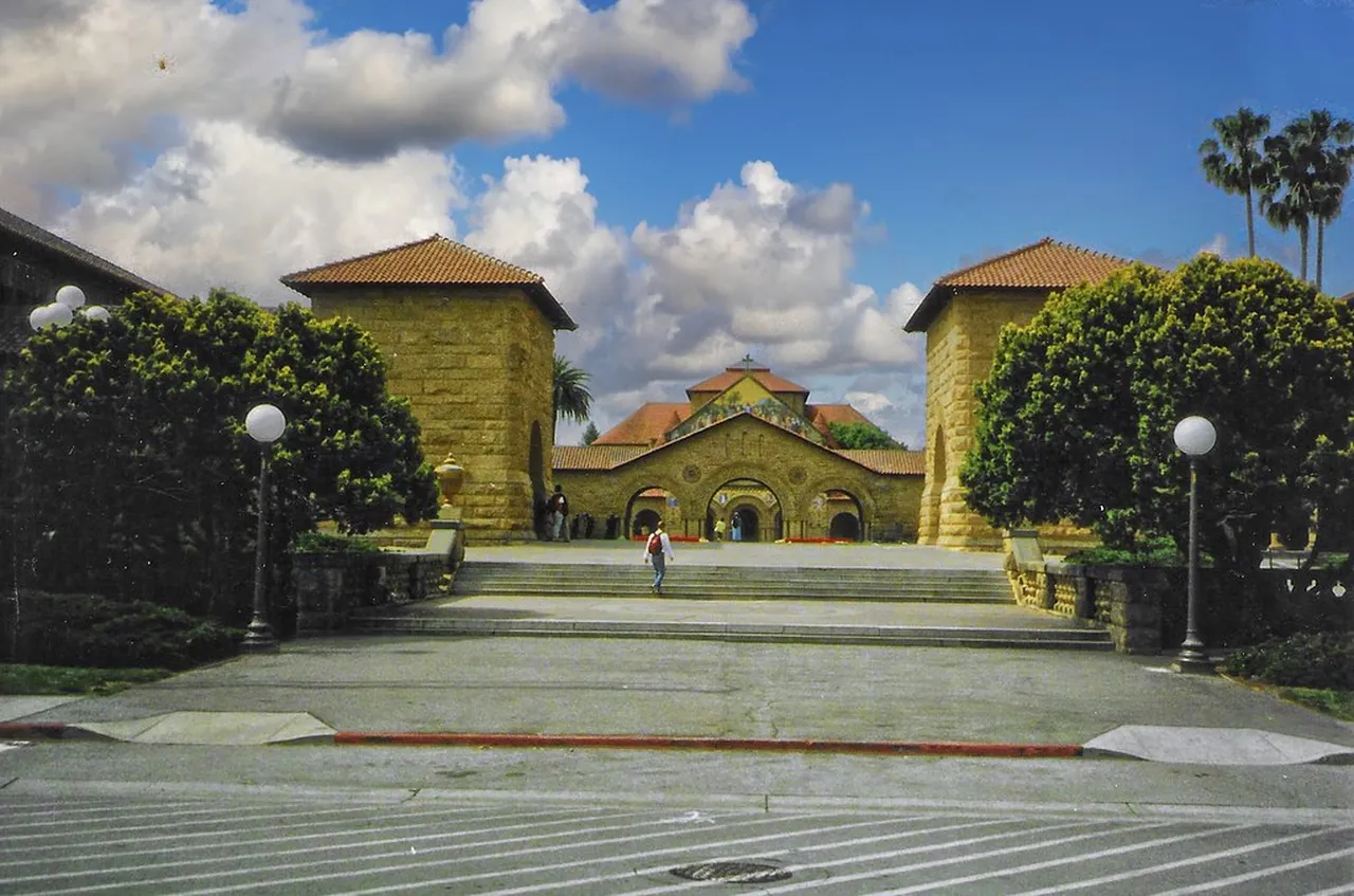 3. Basilica di Sant’Apollonia in Classe: A Treasure of Romanesque Architecture