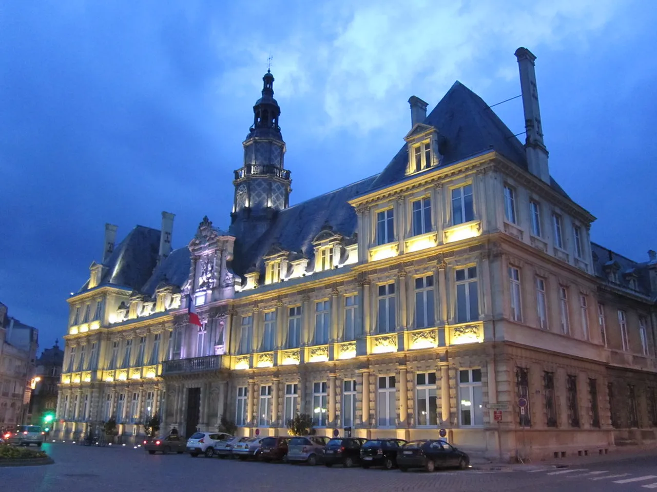5. Champagne Houses: Visit the Iconic Tasting Rooms