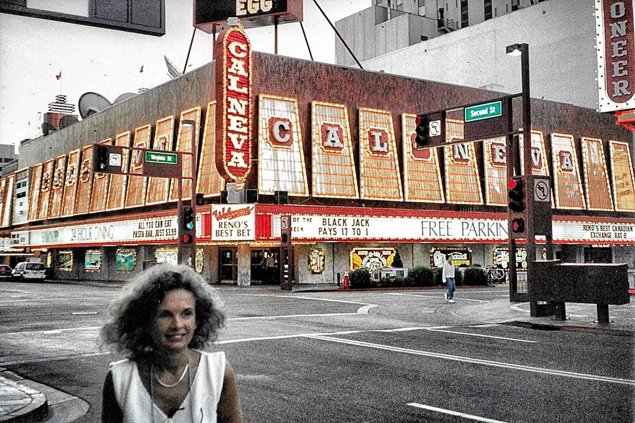 1. The Reno Arch: A Historic Icon of the Biggest Little City