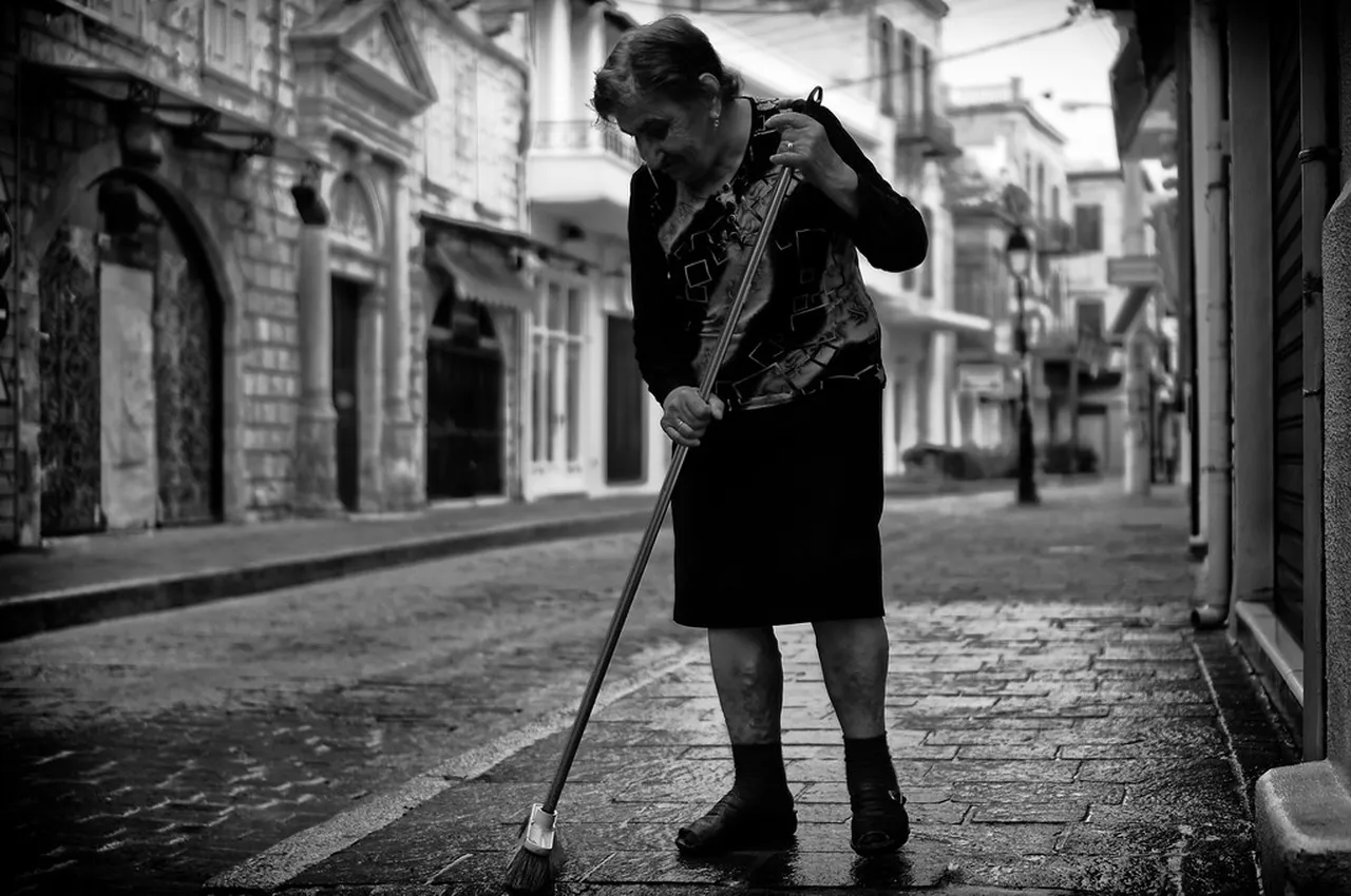 5. Experience the Local Markets: A Taste of Rethymno’s Culture