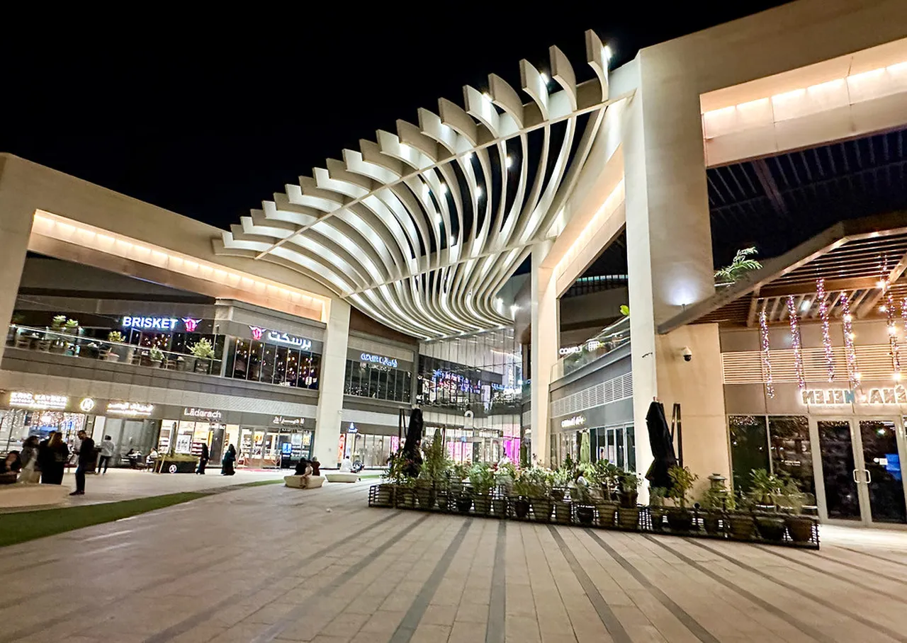 5. The Role of Majlis: Understanding Hospitality in Riyadh Culture