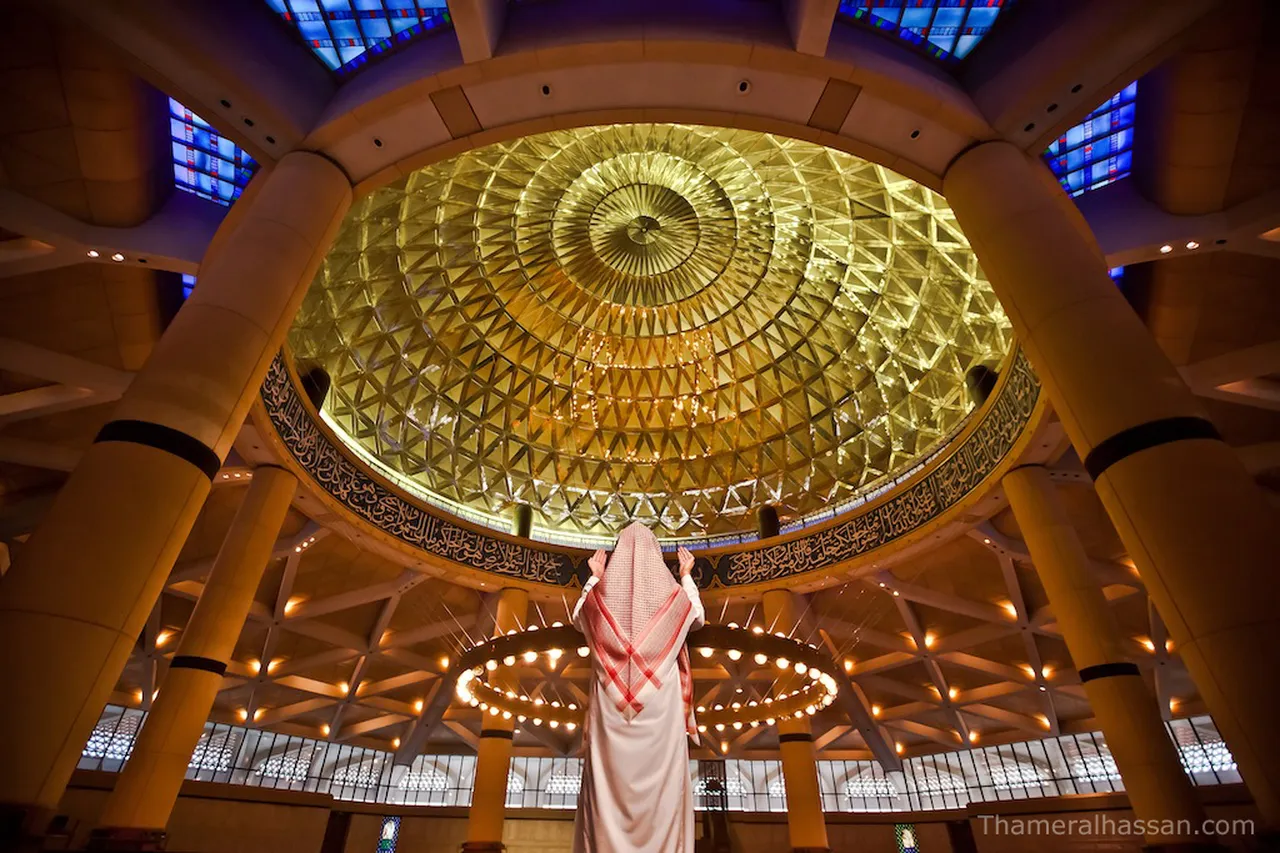 3. Riyadh’s Vibrant Art Scene: Modern Expressions and Traditional Roots
