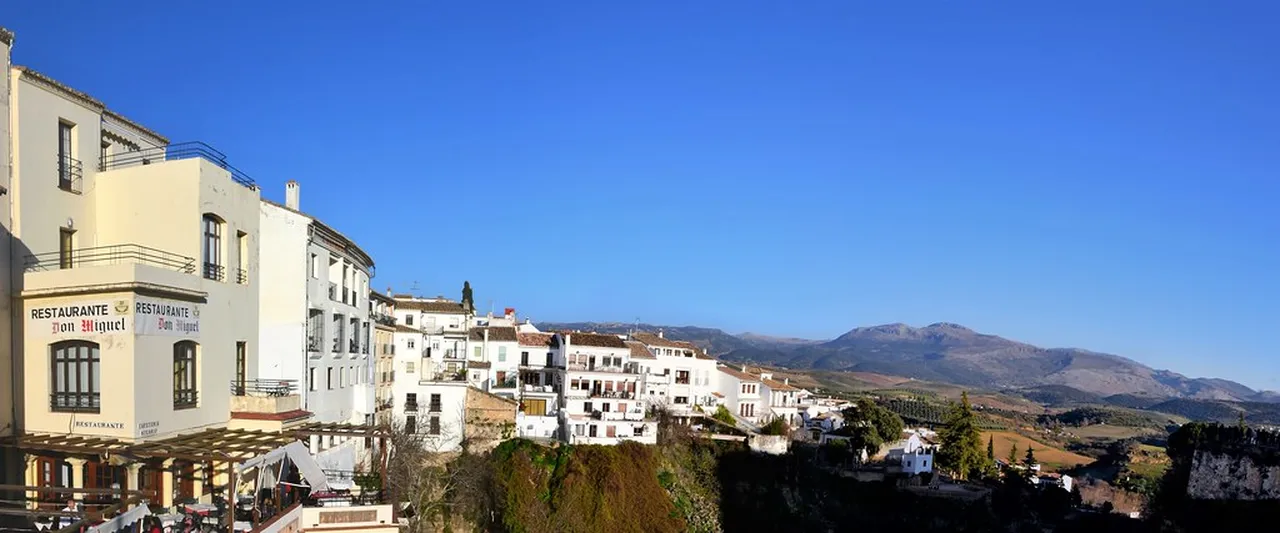 4. Mirador de Ronda: Capturing Stunning Views of the Gorge