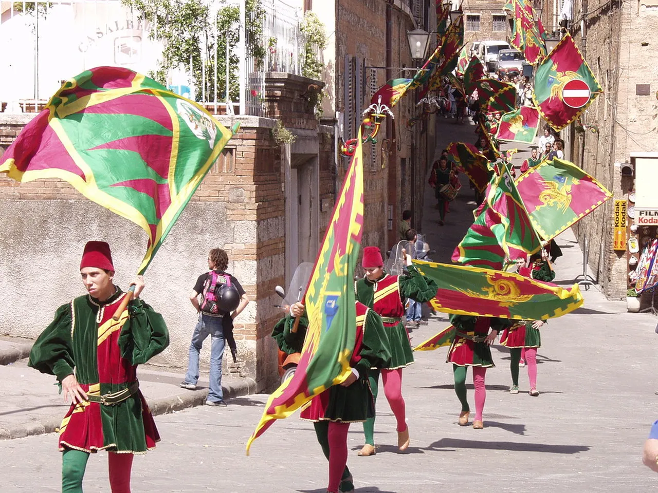 2. Celebrate the Vernaccia Wine Festival: A Toast to Tradition