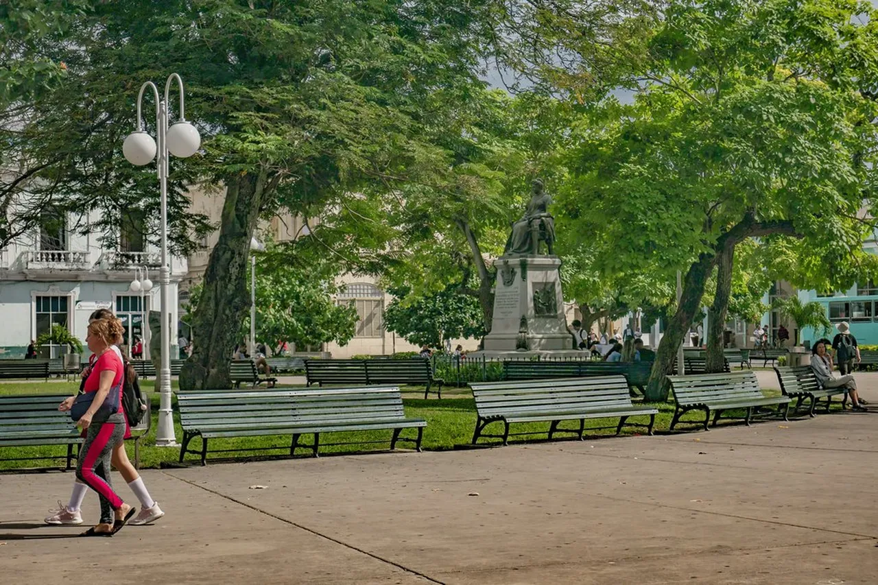 2. Visit Simon Bolivar Park: A Green Oasis in the Heart of the City