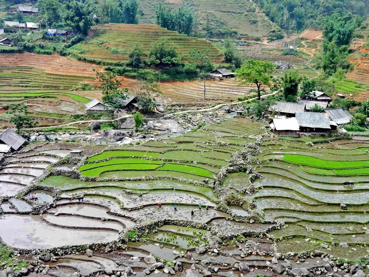 2. Visiting the Local Ethnic Villages: Meet the Hill Tribes
