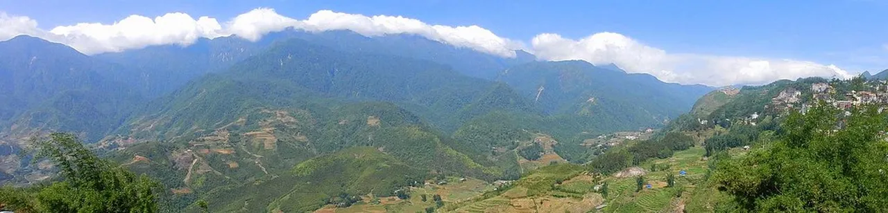 1. Trekking Through the Terraced Rice Fields: A Scenic Adventure
