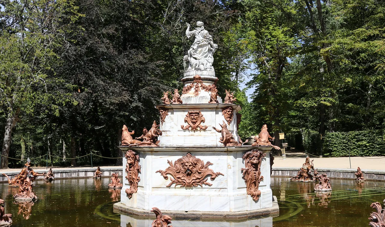 3. Taste the Cochinillo Asado: A Culinary Delight of Segovia