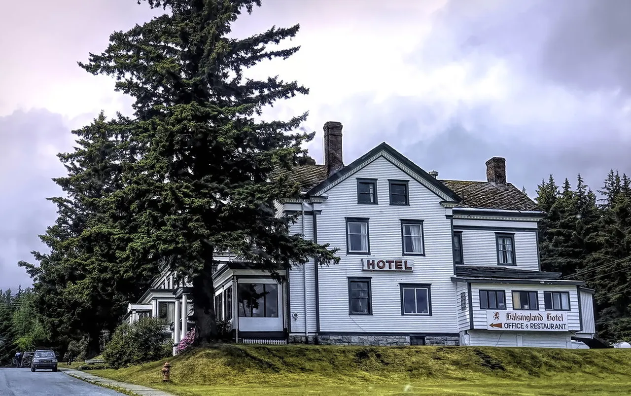 3. Hiking the Exit Glacier: A Journey Through Time