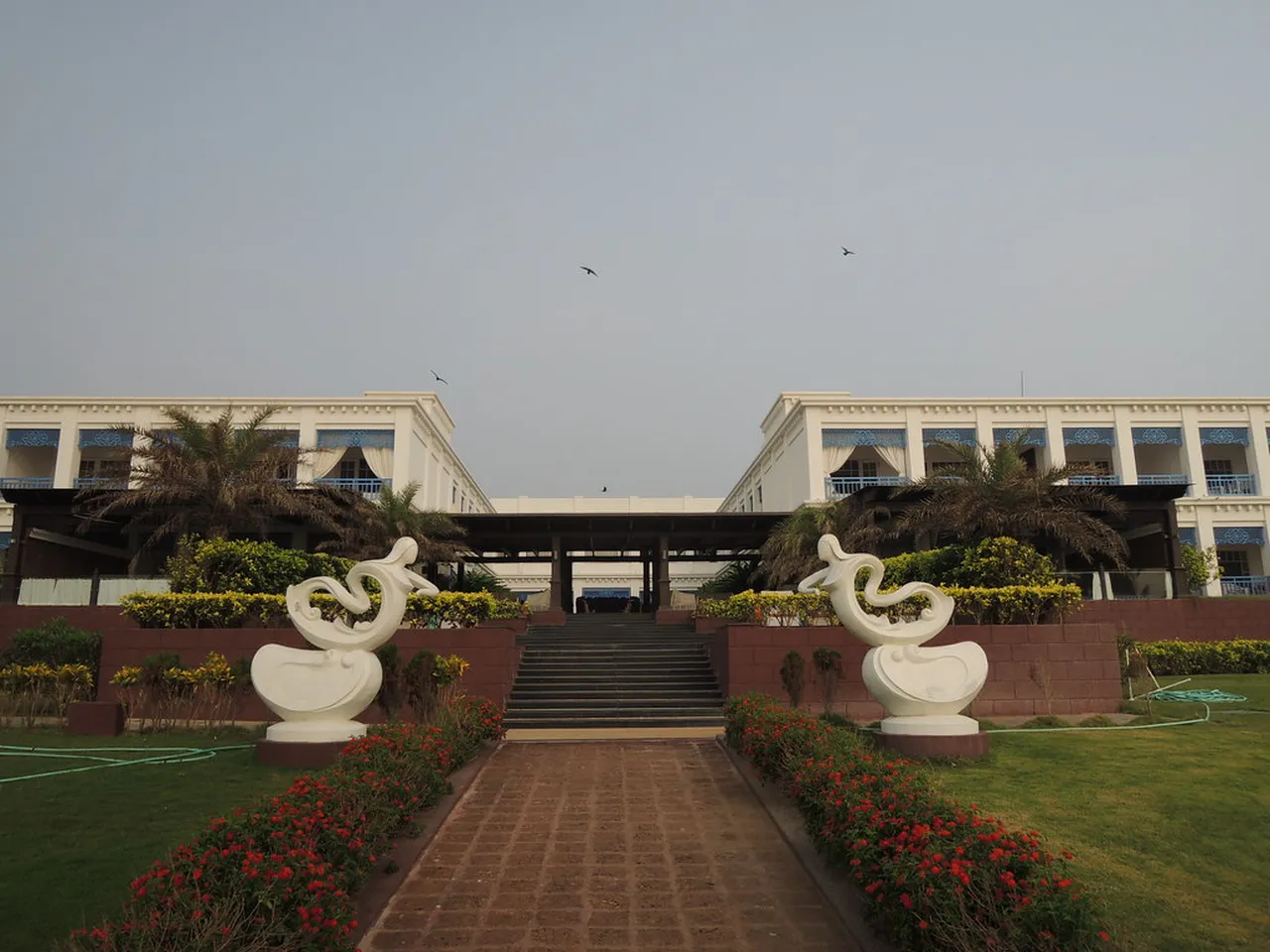 4. Enjoying the Vibrant Mall Road: Shopping and Street Food Fun