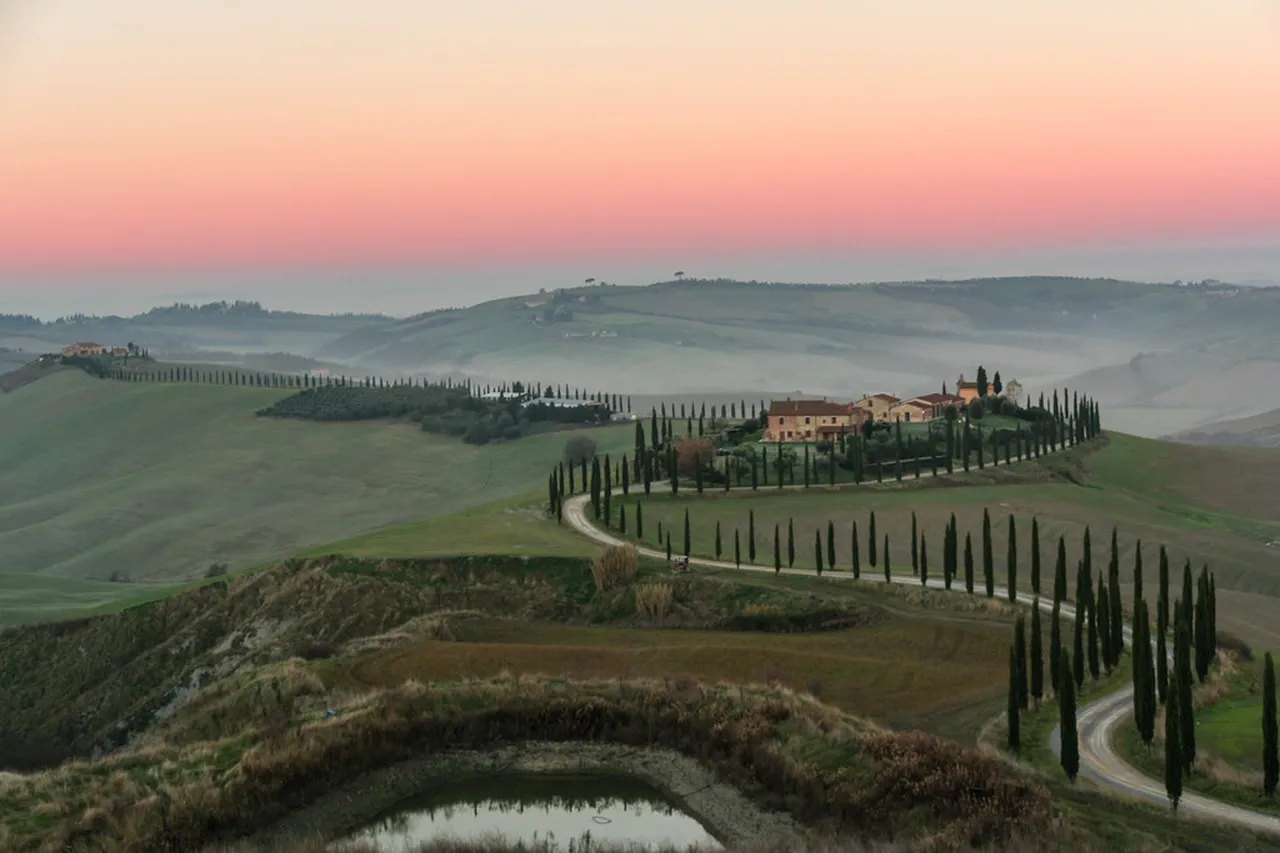 4. Wander Through the Piazza del Campo: Heart of Siena