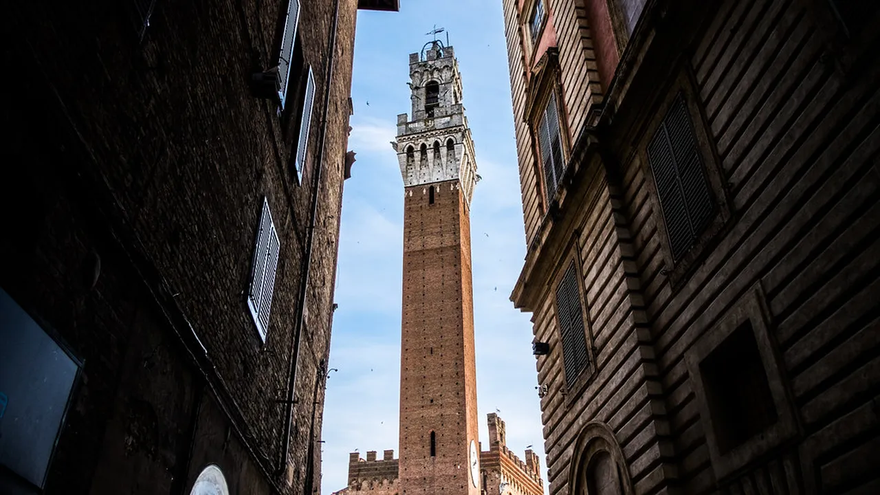 5. Stroll Through the Basilica di San Domenico: A Spiritual Retreat