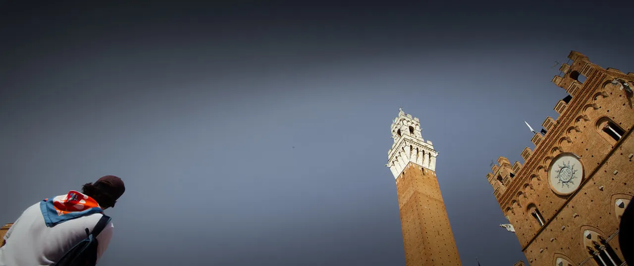 4. Visit the Palazzo Pubblico: Historical Government Hub