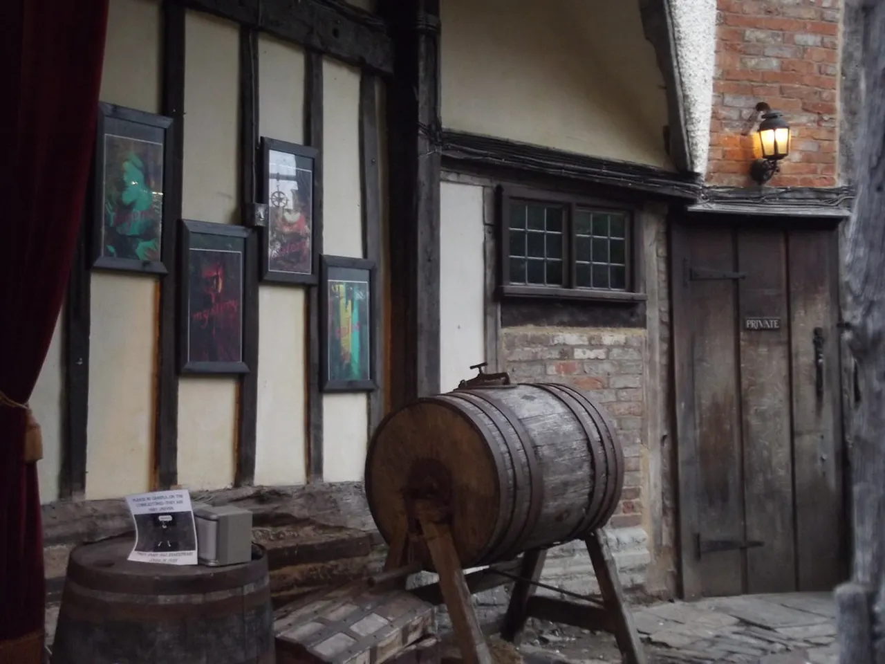 3. Stroll Through Anne Hathaway’s Cottage: A Romantic Getaway