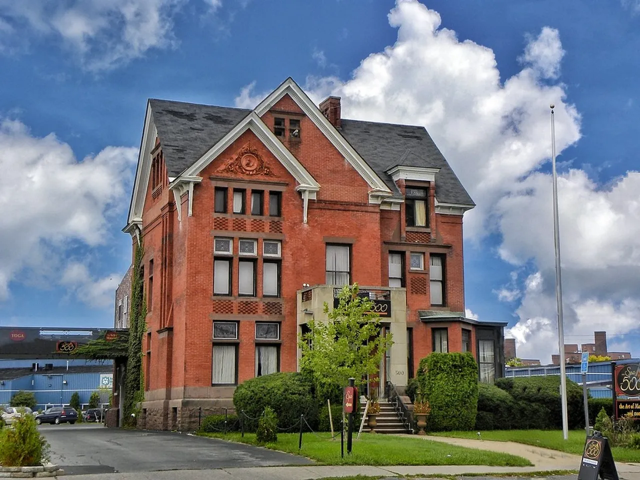 4. The Powelson District: Syracuse’s Architectural Gem