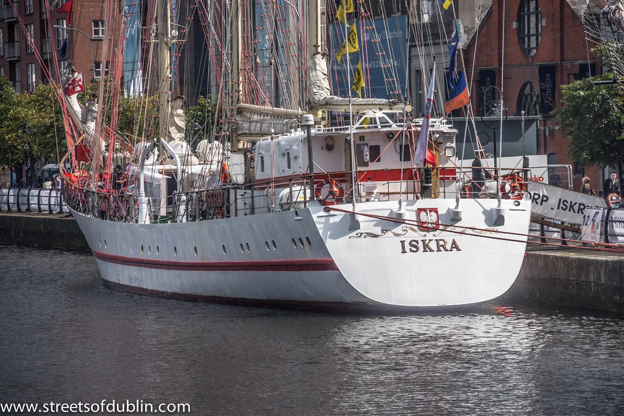 4. Experience the Unique Local Cuisine: A Taste of Szczecin