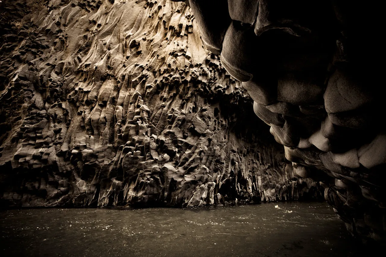 1. Discover the Ancient Greek Theatre: A Step Back in Time