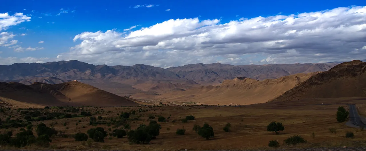5. Hiking the Atlas Mountains: Nature Adventures Surrounding Taroudant
