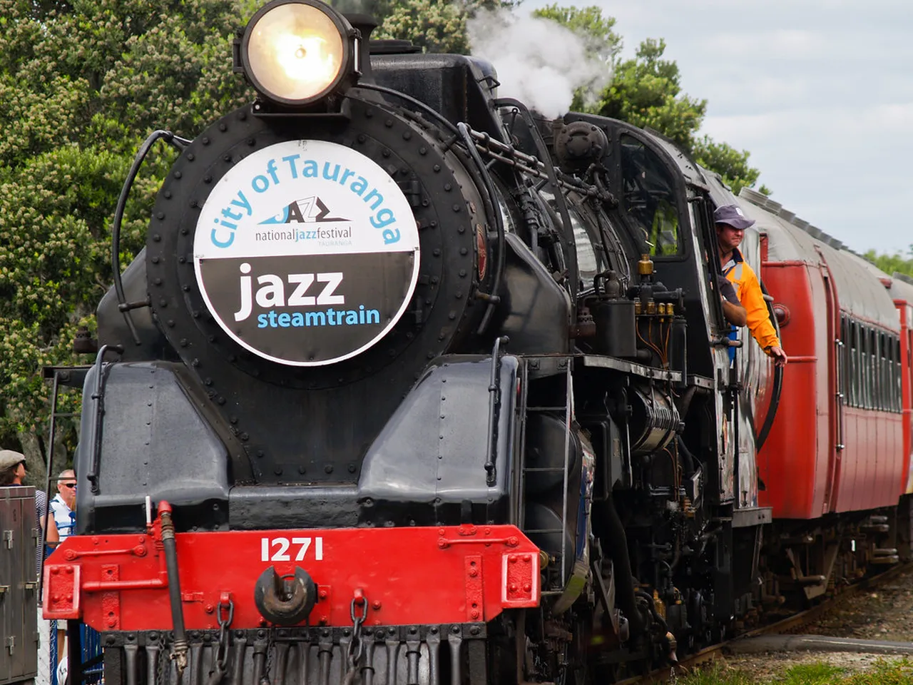 5. Dance Away at the Tauranga Jazz Festival