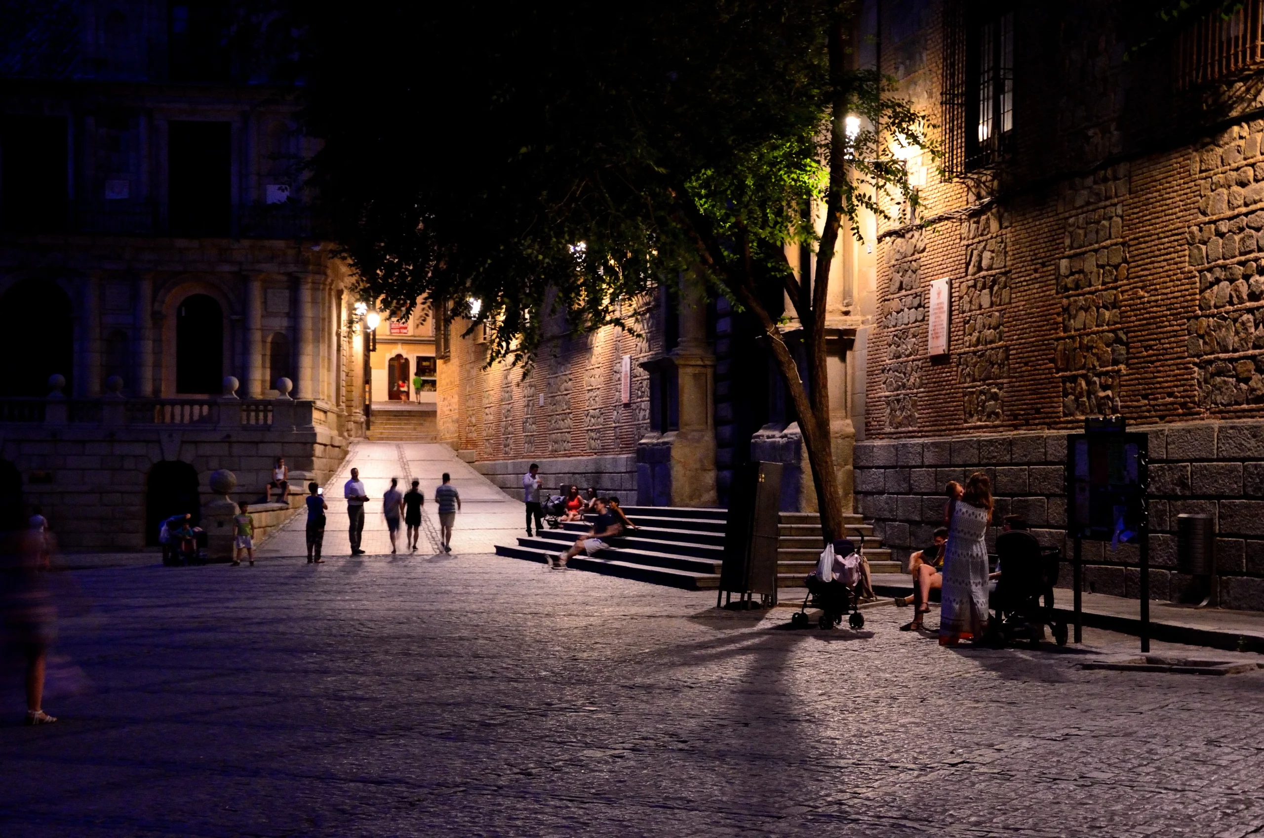 4. The Plaza de Zocodover: Heart of Toledo Nightlife