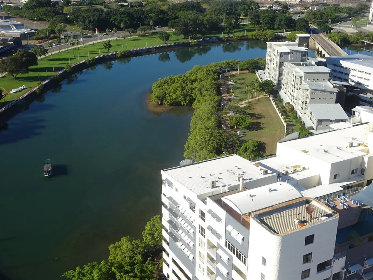 5. Learn History at the Museum of Tropical Queensland: A Cultural Journey