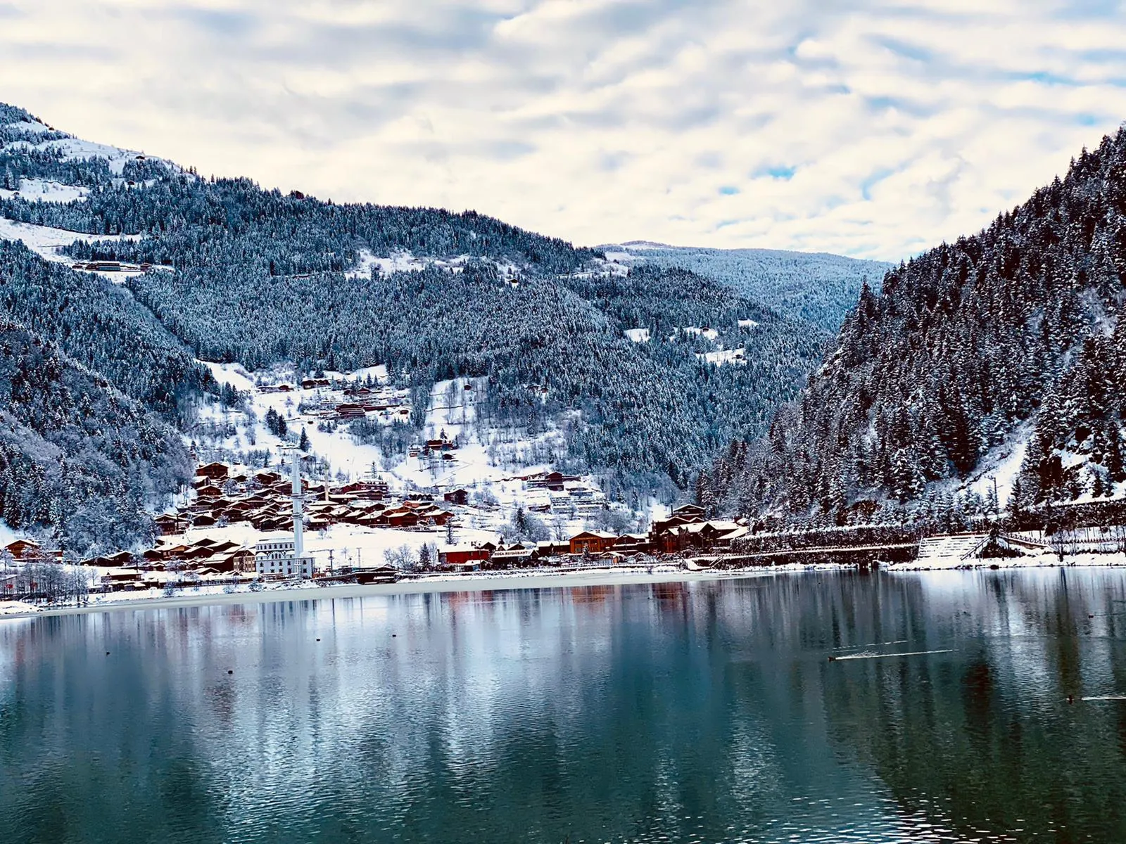 1. Discover the Breathtaking Views at Uzungöl Lake