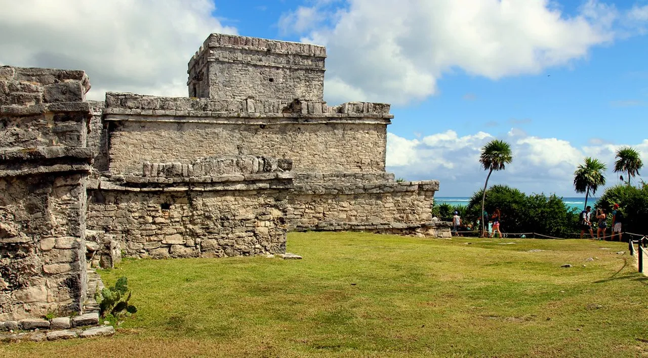 2. Traditional Mexican Cuisine: Savoring Tulum’s Culinary Delights