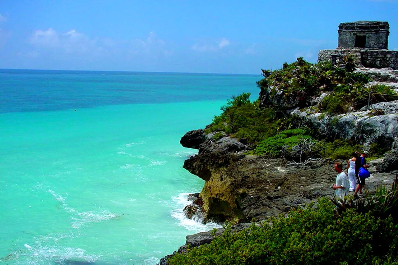 2. Gran Cenote: A Natural Wonder for Swimmers and Snorkelers