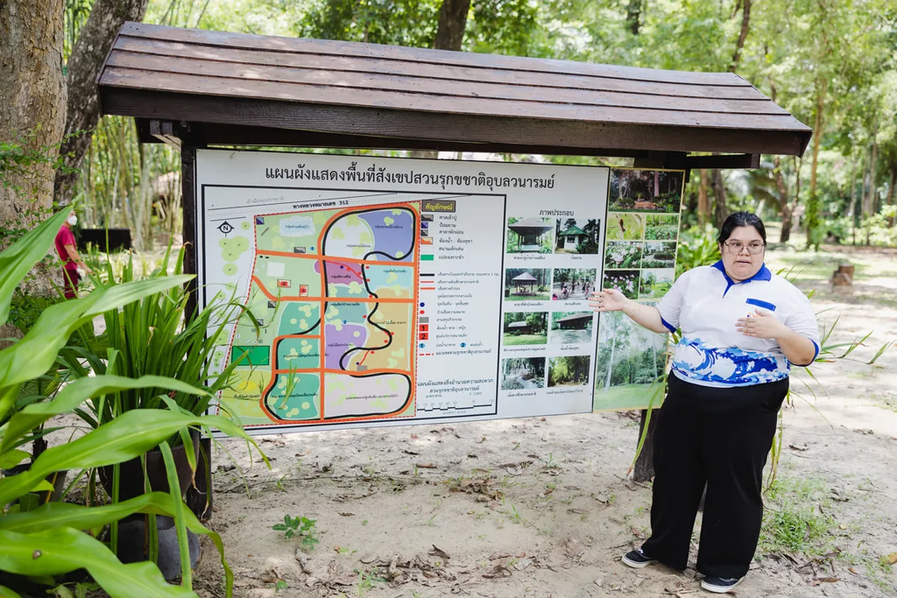 1. Discover the Ancient Artifacts at Ban Chiang Archaeological Site