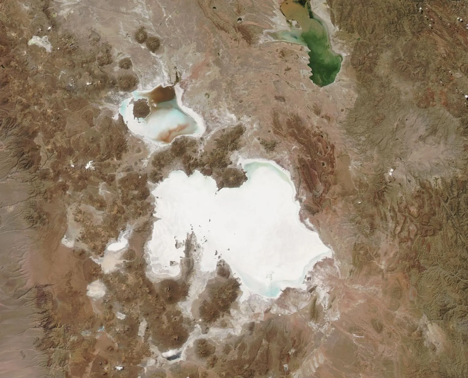 1. Annual Uyuni Salt Flat Marathon: A Race Across the Magic