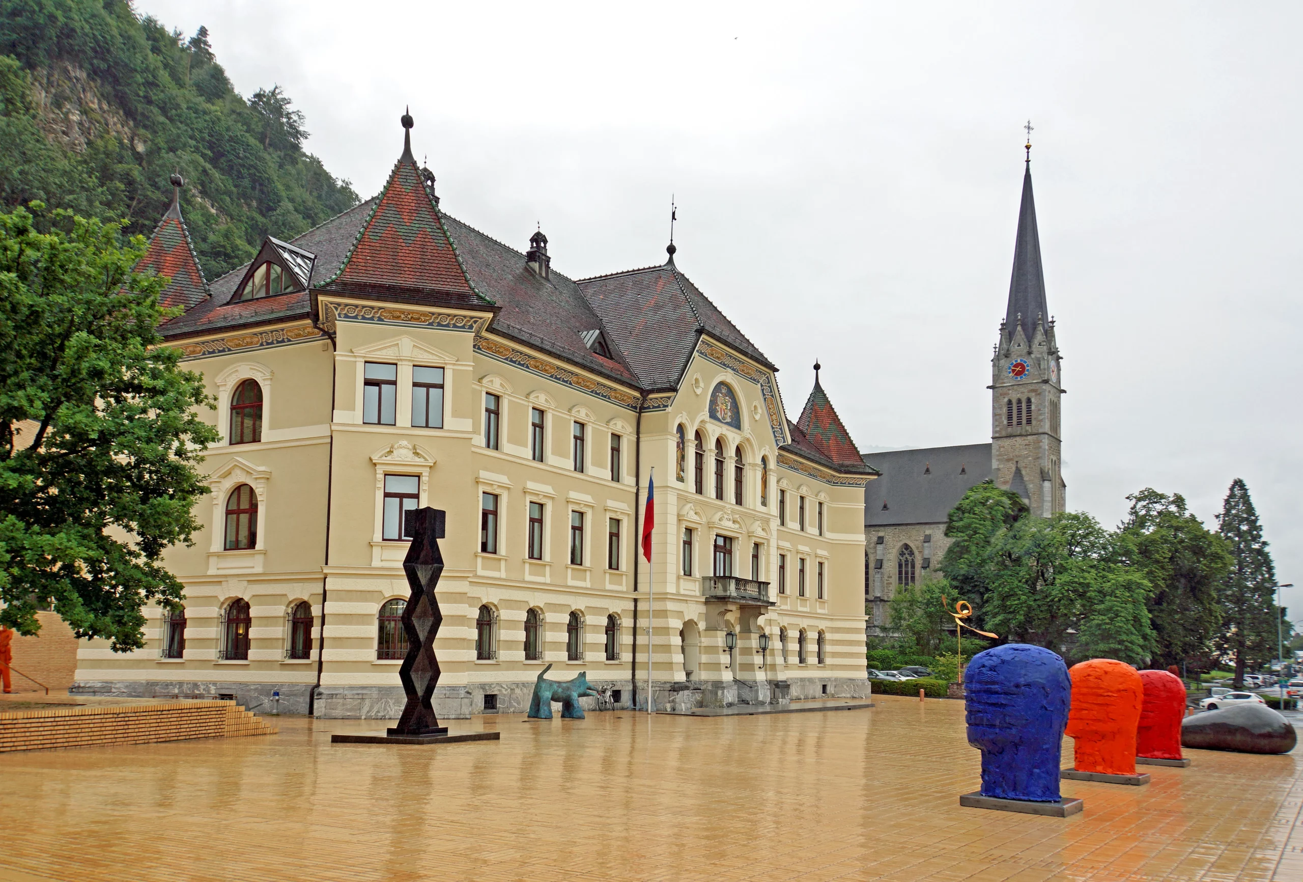 2. Modern Art at the Kunstmuseum: A Cultural Hub in Vaduz