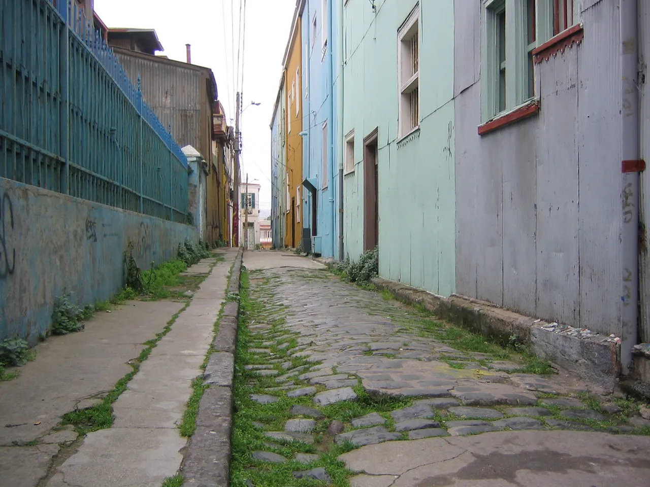 3. Explore La Sebastiana: Pablo Neruda’s Charming House Museum