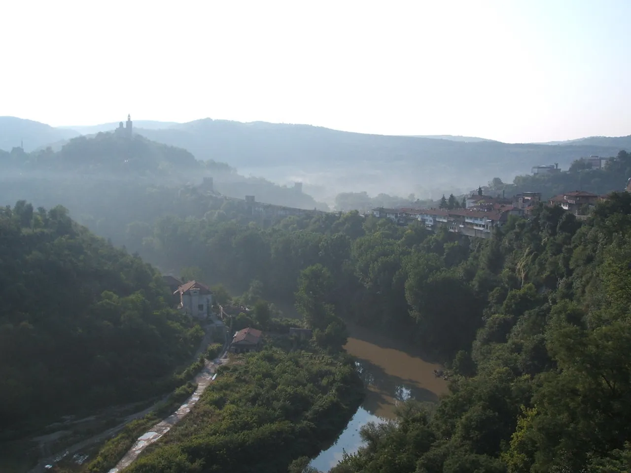 1. Discover the Magnificent Tsarevets Fortress: A Glimpse into Bulgaria’s Past