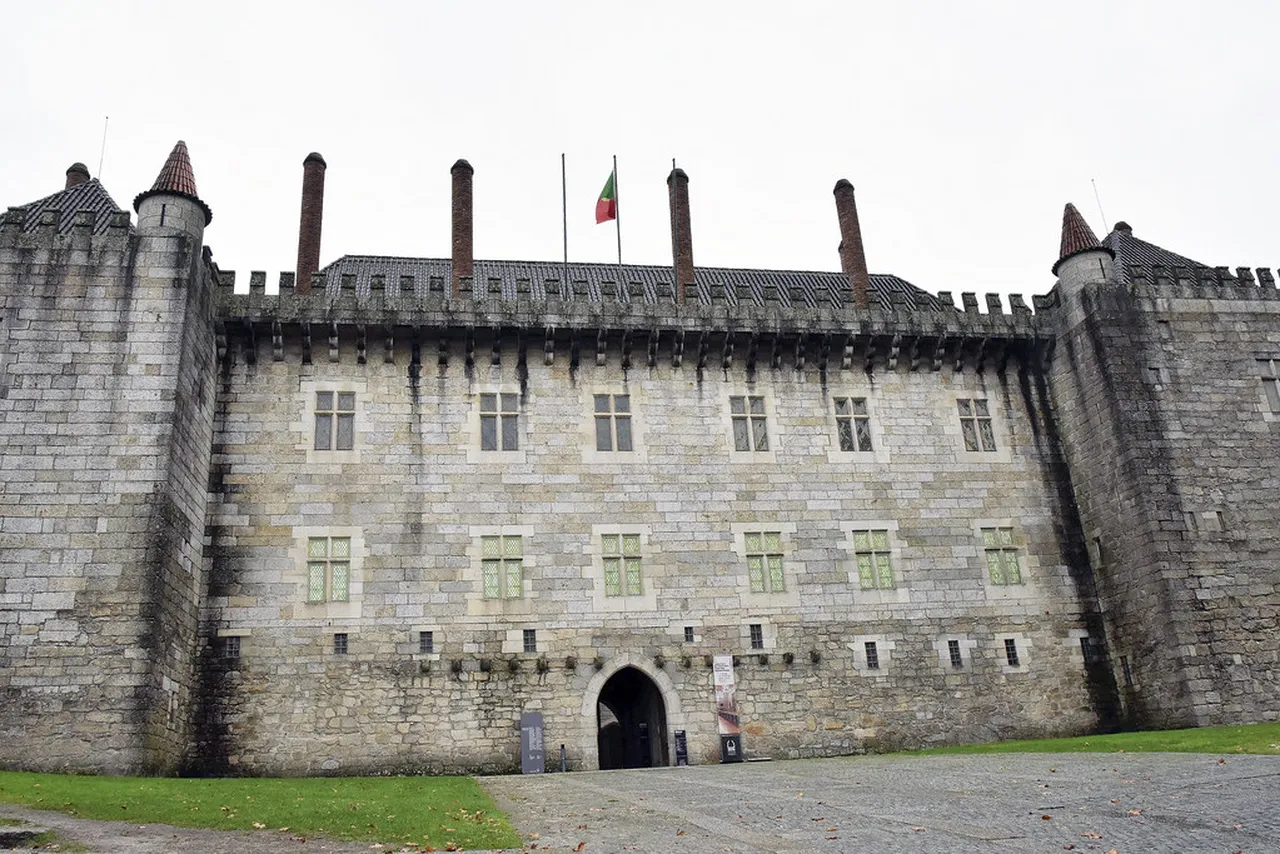3. Viana do Castelo Carnival: A Colorful Extravaganza of Parades