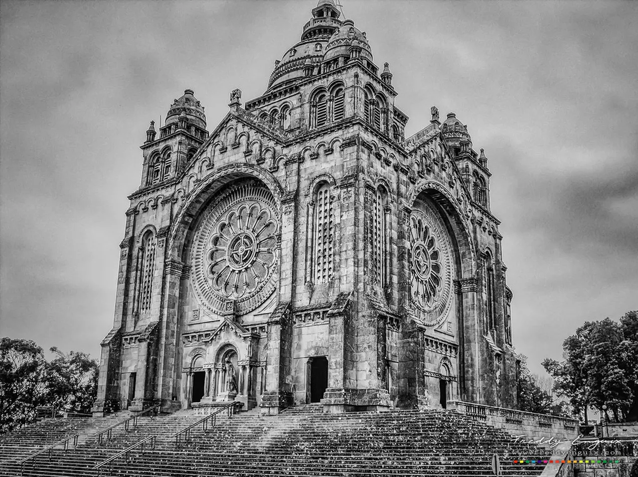 1. The Imposing Santa Luzia Sanctuary: A Spiritual Haven
