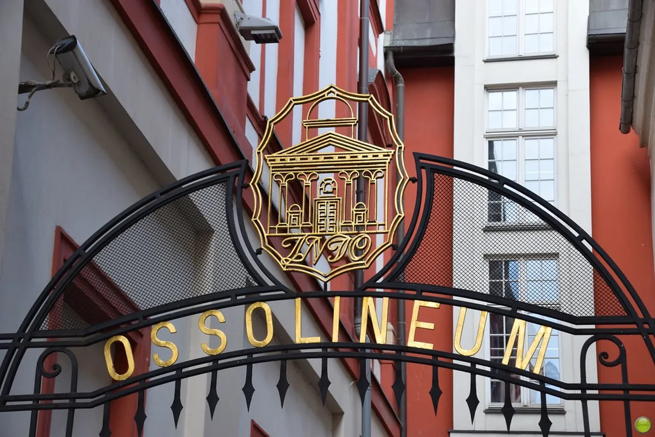 2. Discovering the Dwarfs of Wrocław: A Fun Cultural Hunt