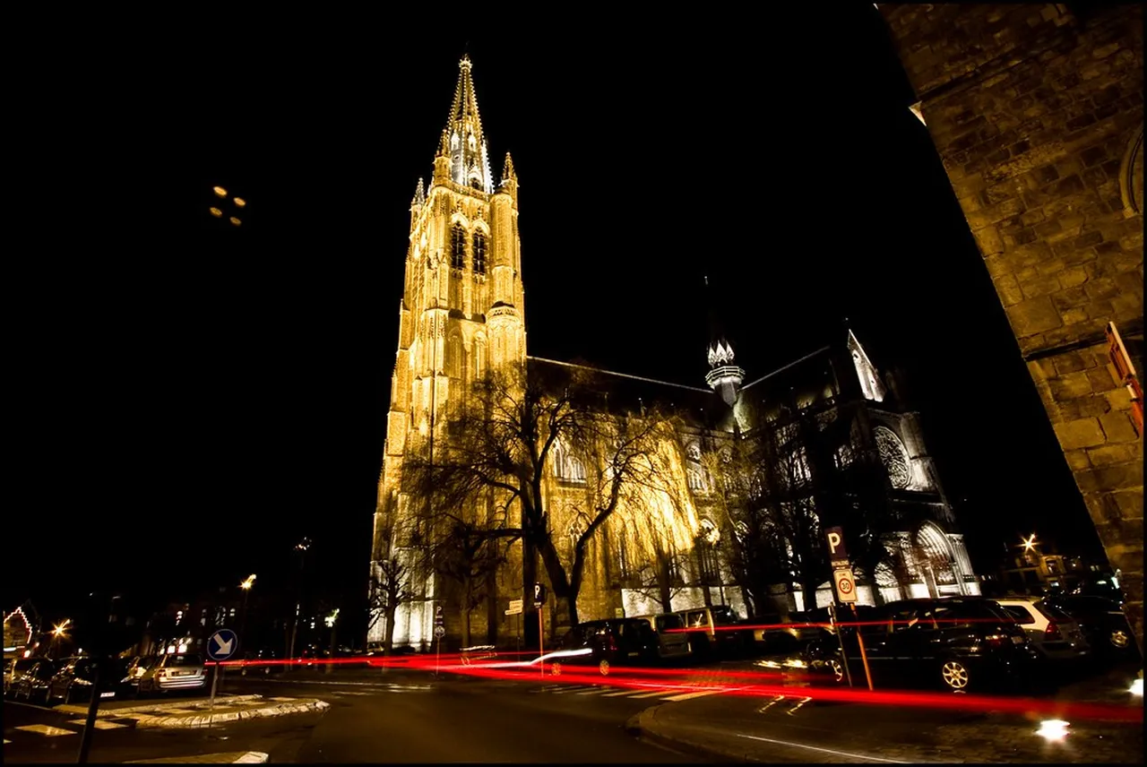 1. Discovering Ypres’ Historic Pubs: A Toast to Tradition