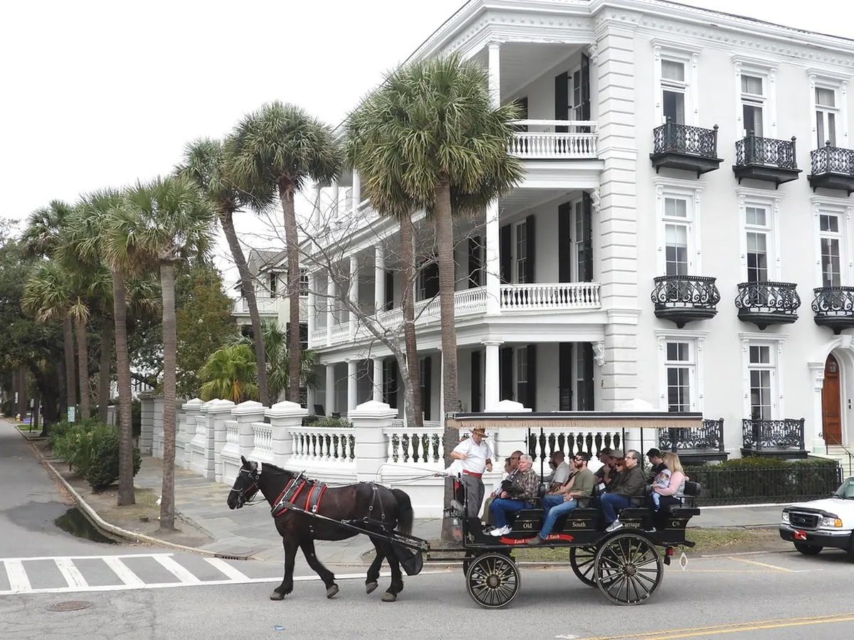 Midday: Carriage Tour of Charleston