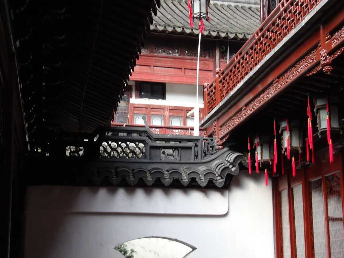 Morning: Discover Yu Yuan Garden