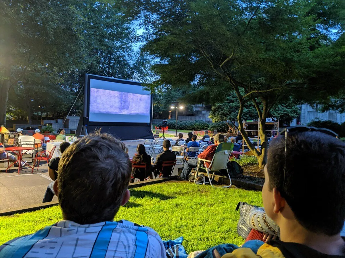 8pm: Evening Entertainment