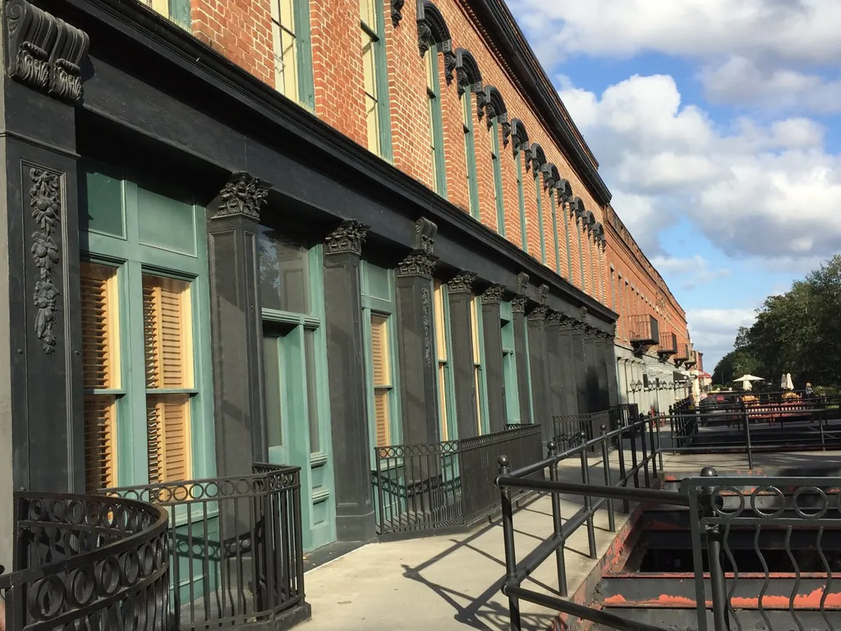 11am: Historic District