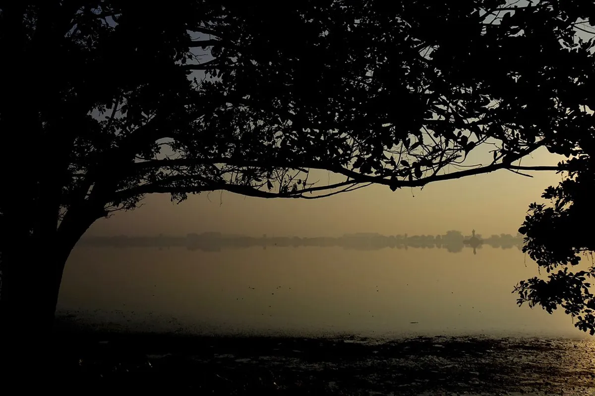 2pm: Hussain Sagar Lake