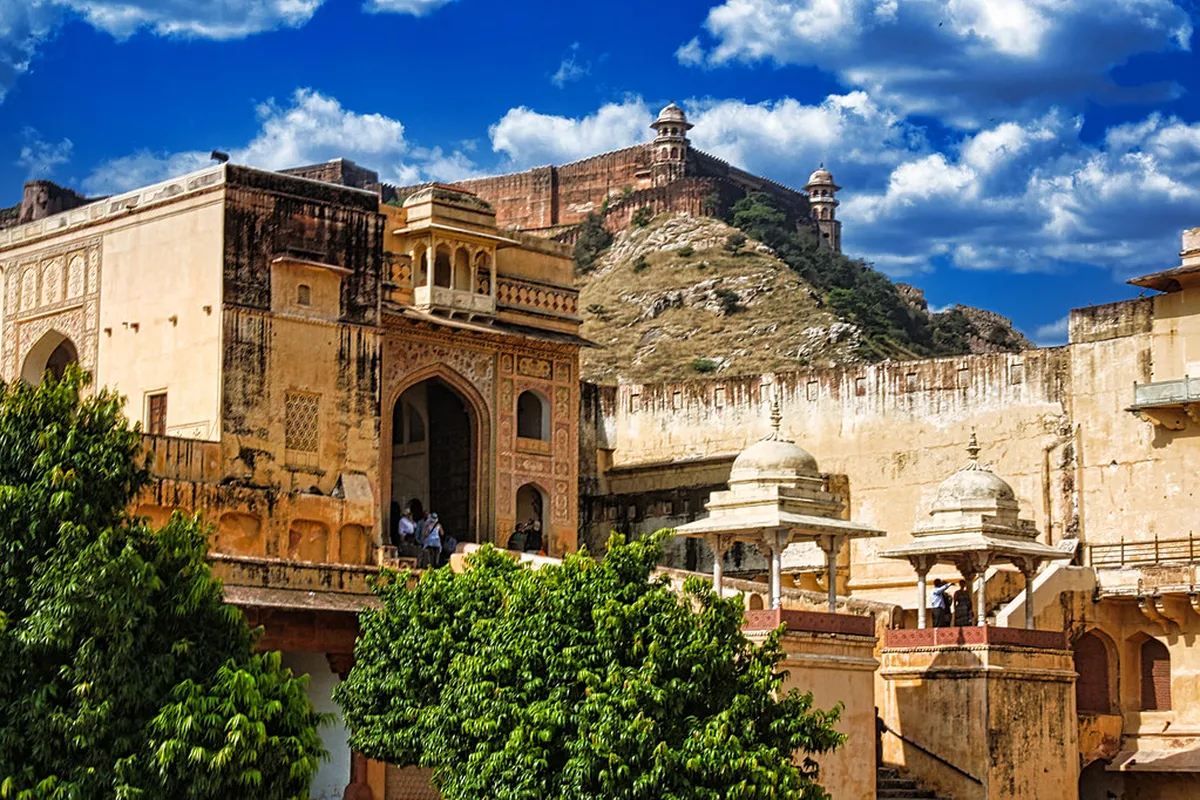 Late Morning: Jaigarh Fort