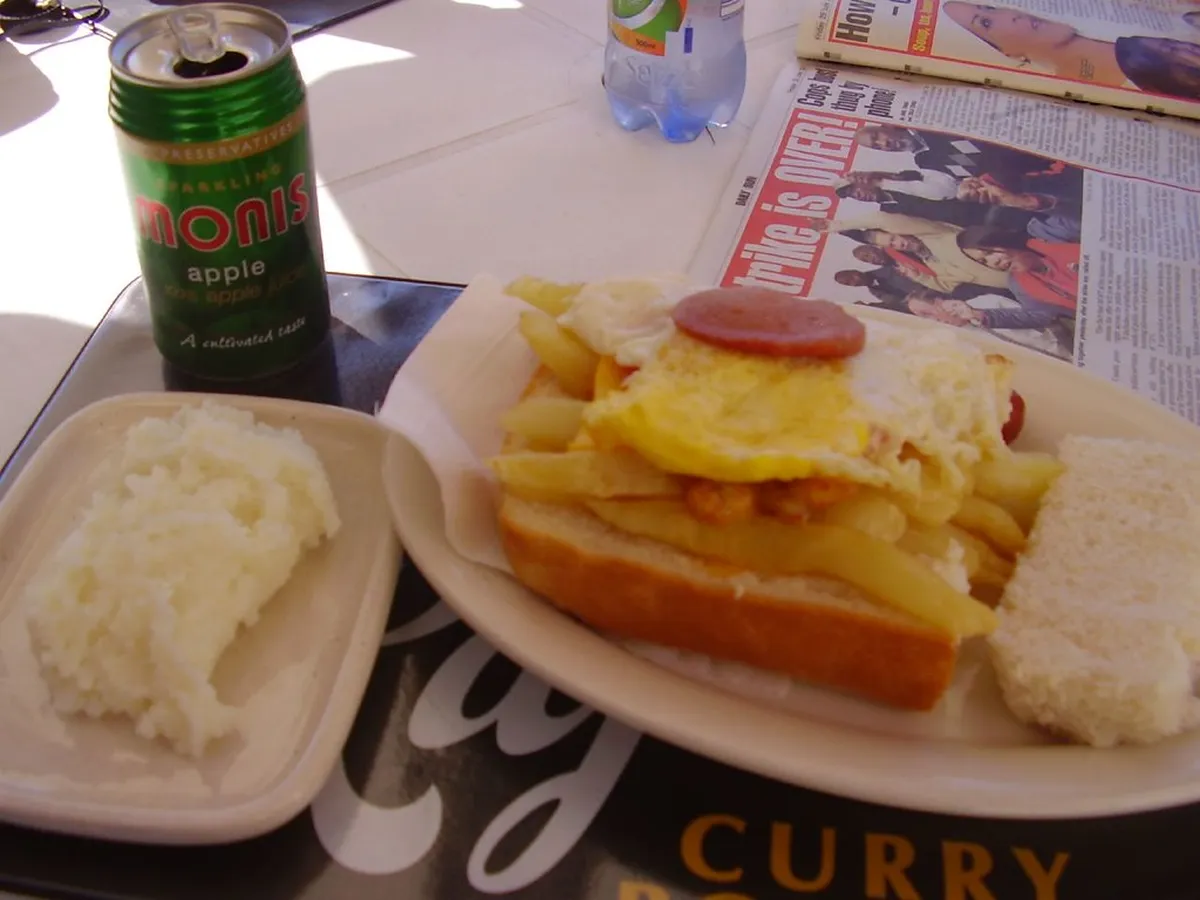 1 pm: Lunch at a Local Café