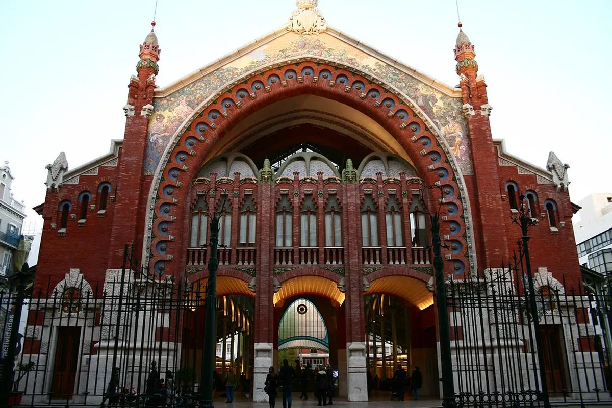 Lunch: Mercado de Colón