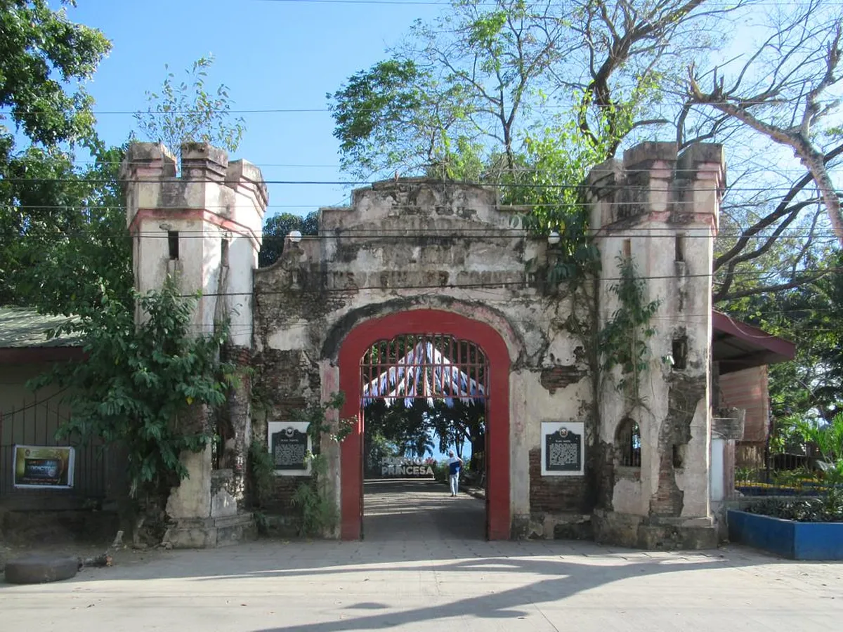 Mid-Morning: Plaza Cuartel