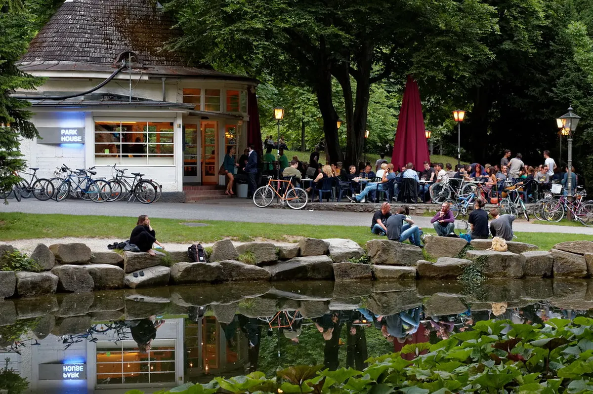 Midday: Relax in Stadtpark