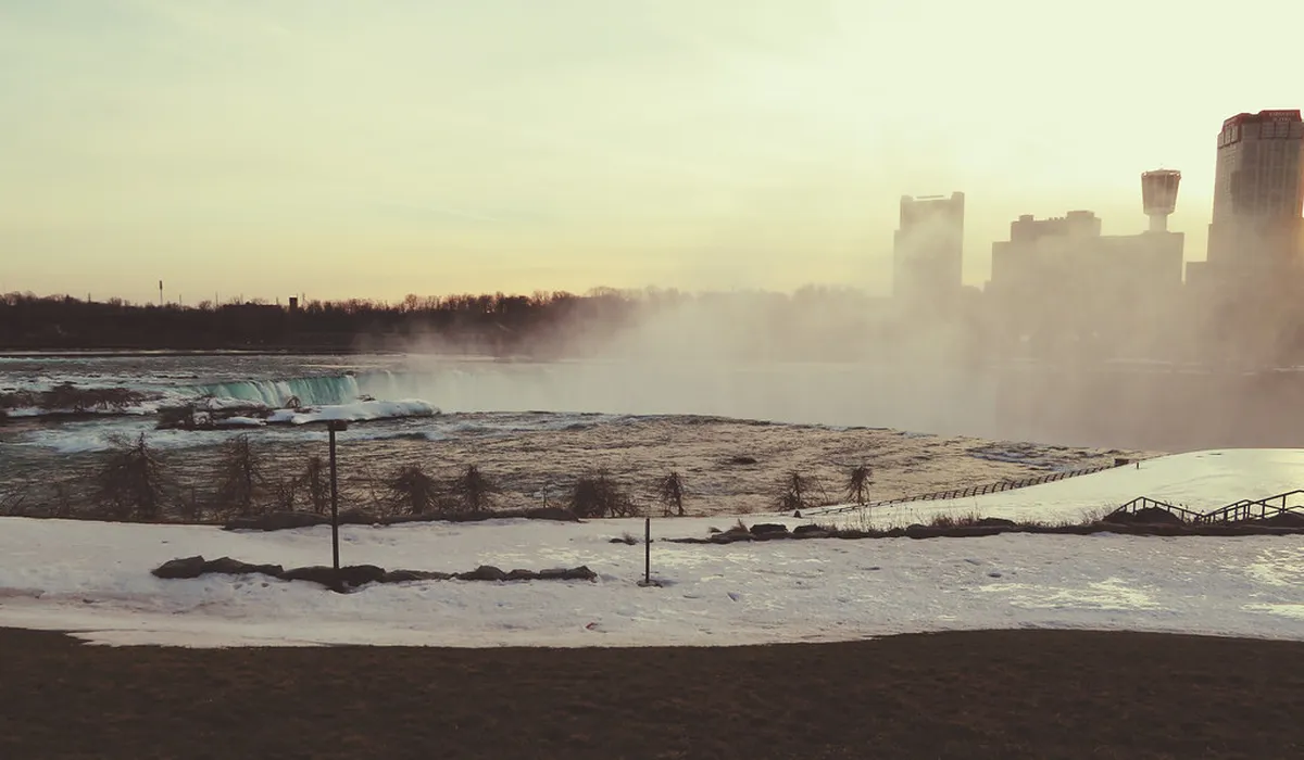 Afternoon: Scenic Hike through Niagara Parks